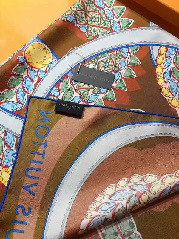 LV silk scarf 90X90cm E32 (8)
